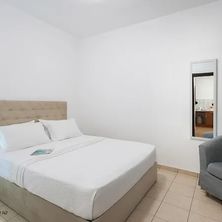 アパート A & A *