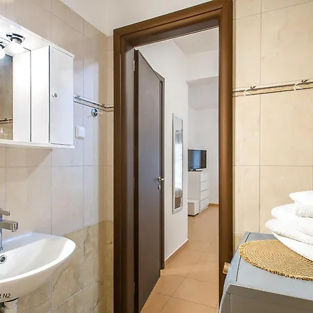 A & A * スキアトスタウン